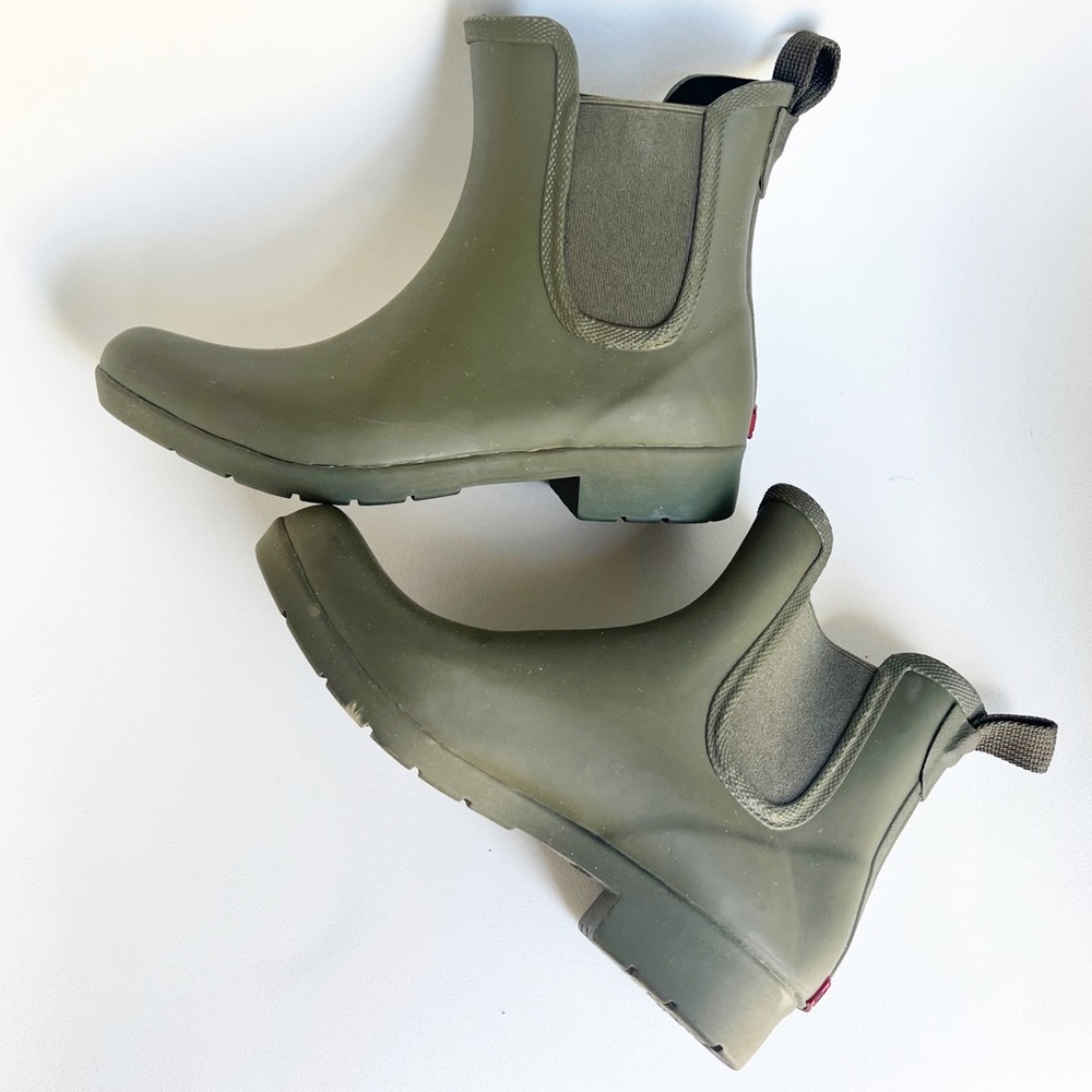 Chooka Eastlake Olive Chelsea Weatherproof Boot